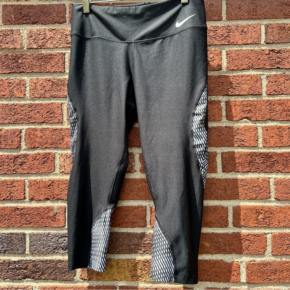Nike Womens Power Legendary Training Capris Tights Medium Black 861206 Dri-Fit